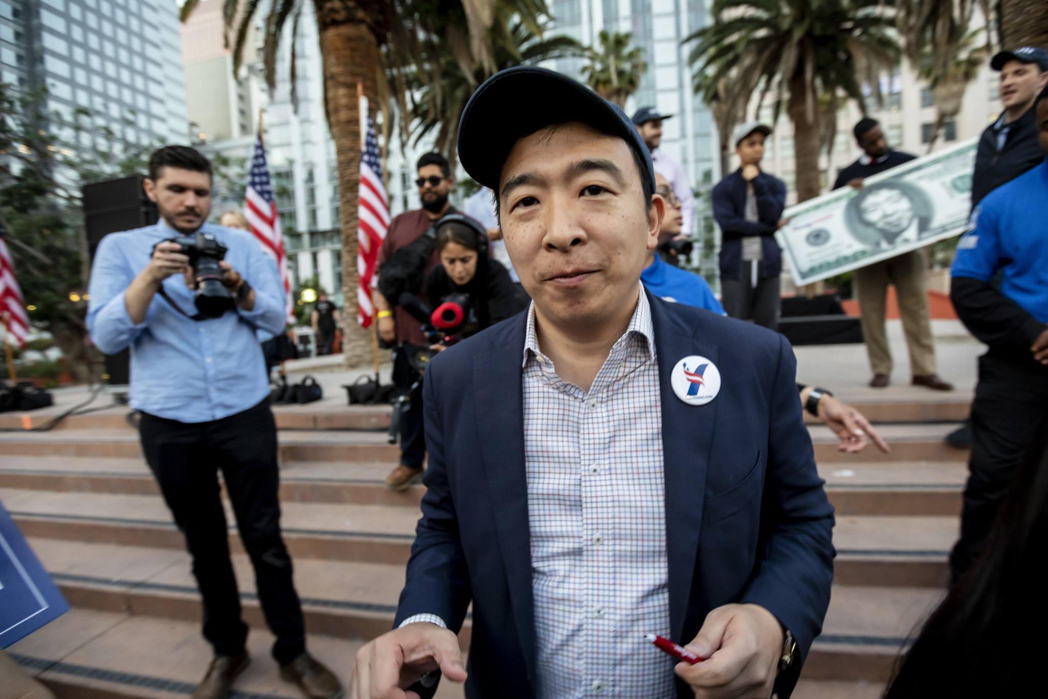 亚太日报 | 杨安泽呼吁美国亚裔展示"美国特质",被批就像"一记耳光"