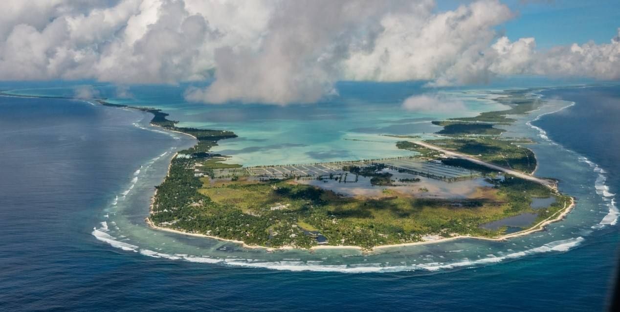 亚太日报中国大使踩背照遭西方政客炒作官方回应来了